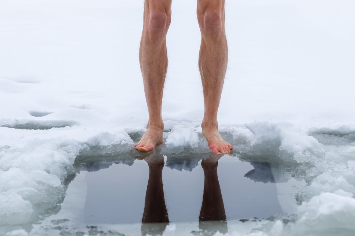 Cold Water Therapy Benefits, Risks, and the Temperature That Works Best